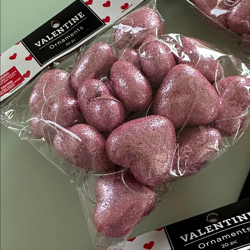 🌸NEW 100 Pieces Valentines Pink Heart Ornaments